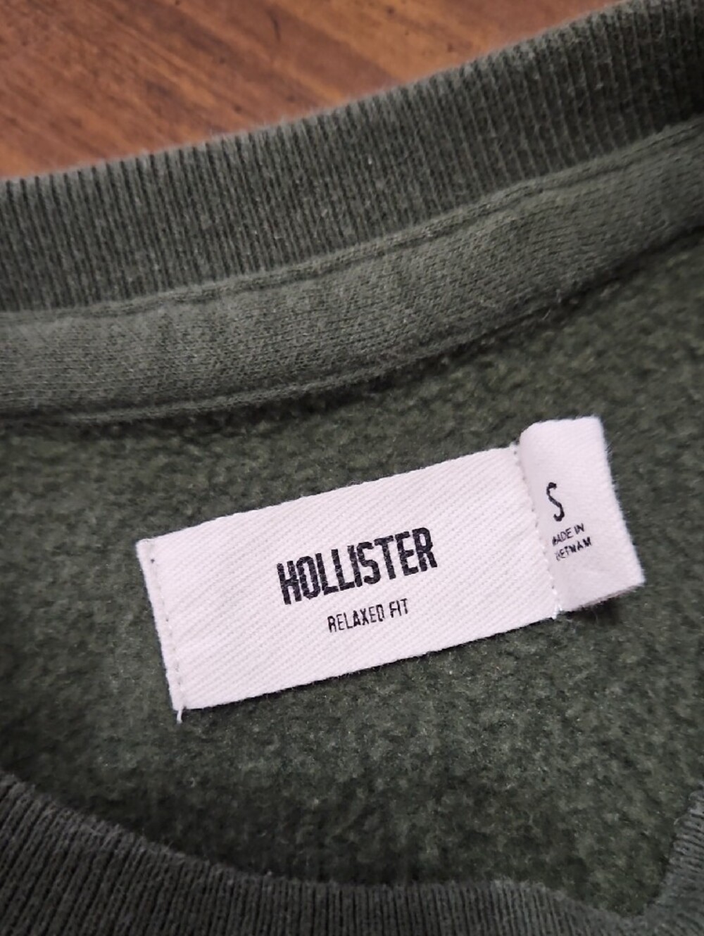 Hollister Olive Green "Los Angeles" Crewneck Sweatshirt - Picture 8 of 8